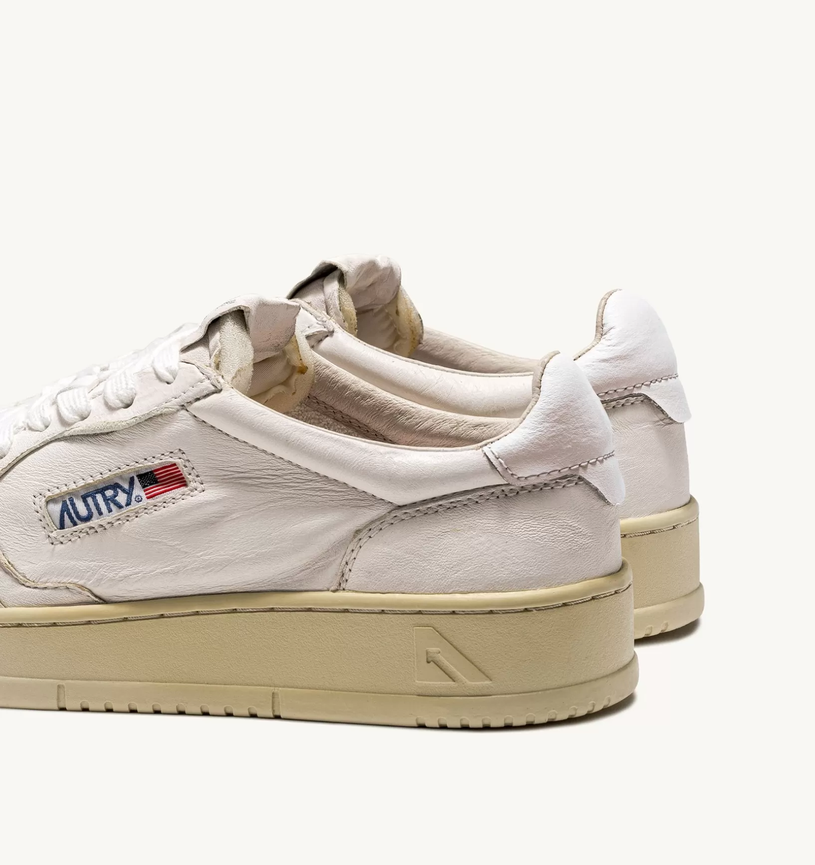 AUTRY Sneakers Medalist Low In Morbida Pelle Bianca Di Capra^Uomo Medalist