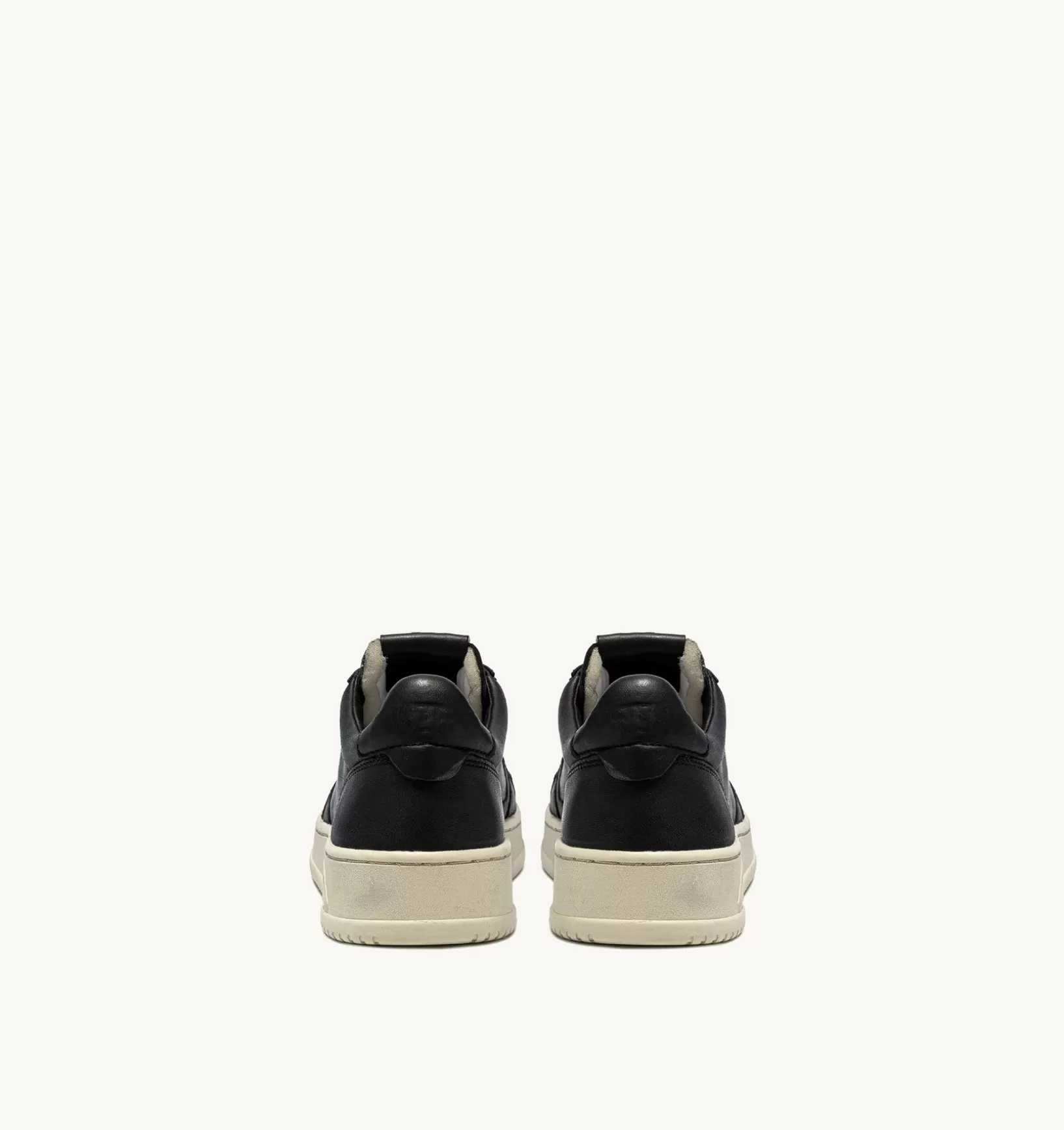 AUTRY Sneakers Medalist Low In Morbida Pelle Nera Di Capra^Uomo Medalist