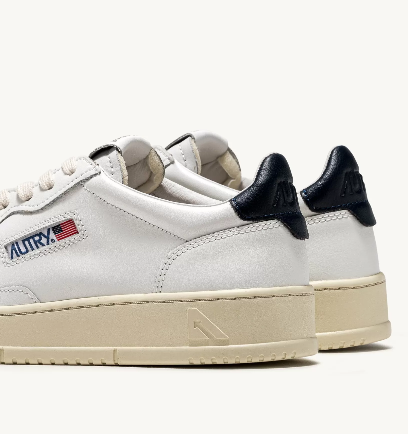 AUTRY Sneakers Medalist Low In Pelle Bianca E Space^Uomo Medalist