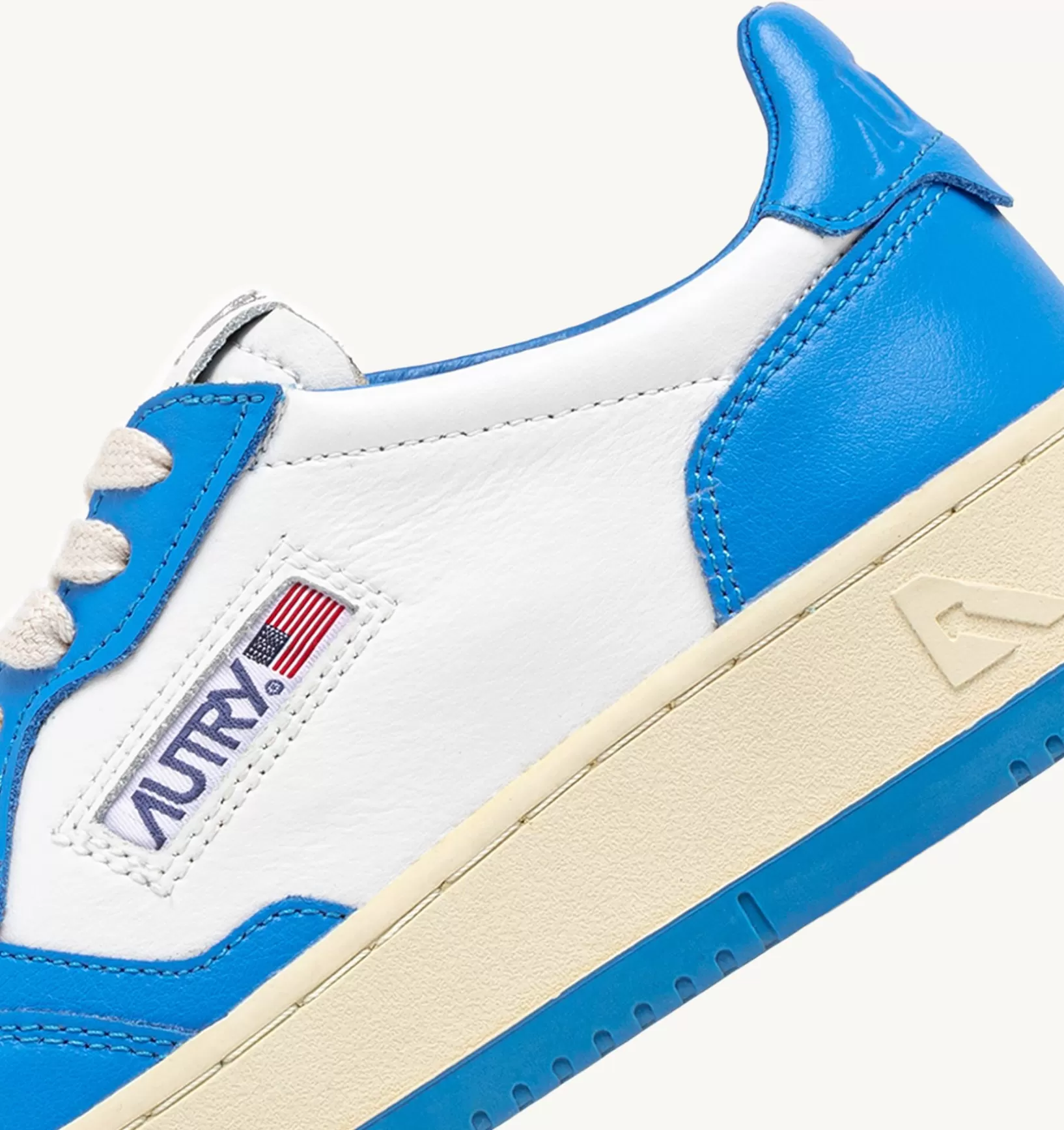 AUTRY Sneakers Medalist Low In Pelle Bicolore Bianco E Azzurro^Donna Medalist