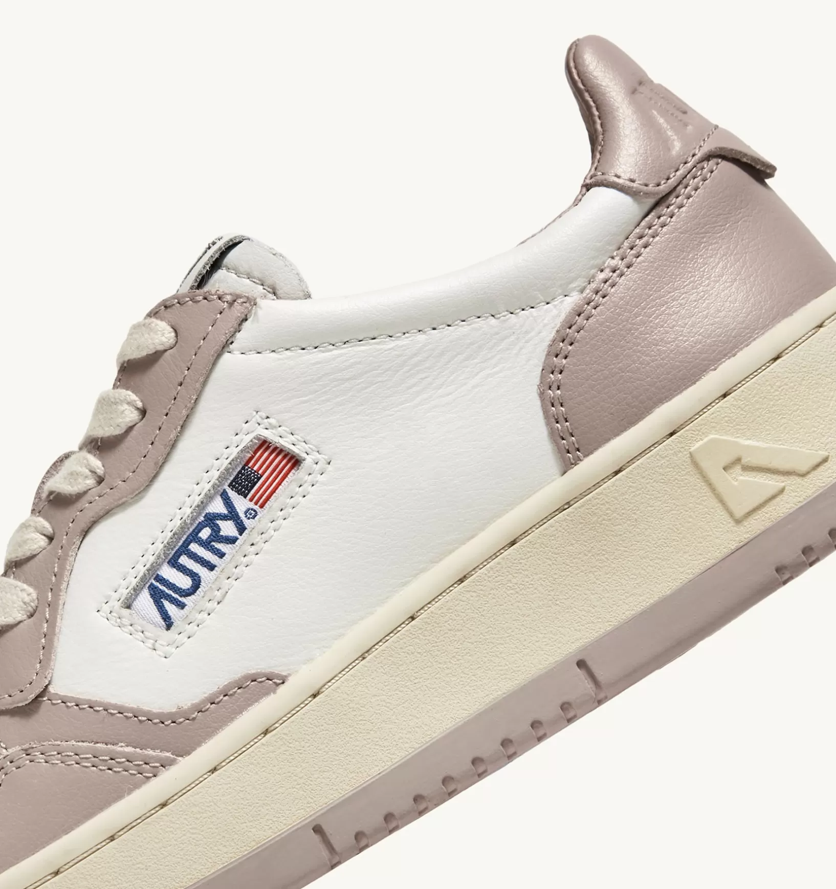 AUTRY Sneakers Medalist Low In Pelle Bicolore Bianco E Mushroom^Donna Medalist