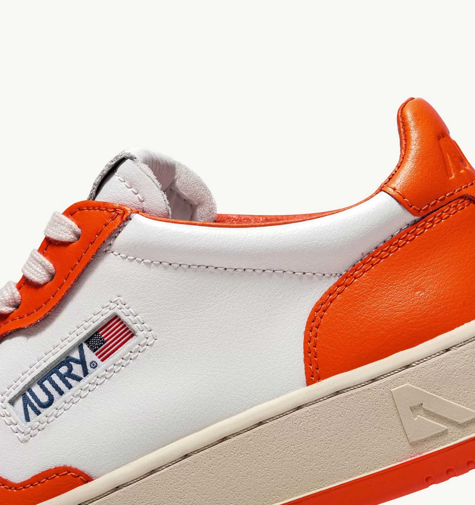 AUTRY Sneakers Medalist Low In Pelle Bicolore Bianco E Tangerine^Uomo Medalist