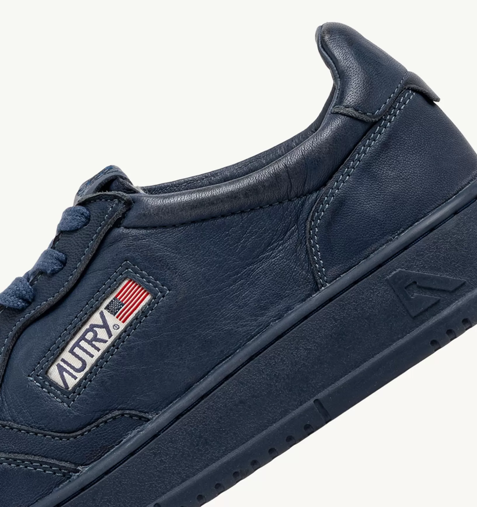 AUTRY Sneakers Medalist Low In Pelle Di Capra Dark Denim^Uomo Medalist