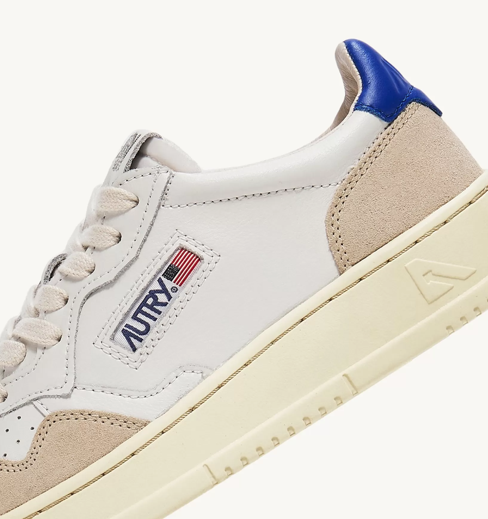 AUTRY Sneakers Medalist Low In Suede E Pelle Bianca E Prince Blue^Donna Medalist