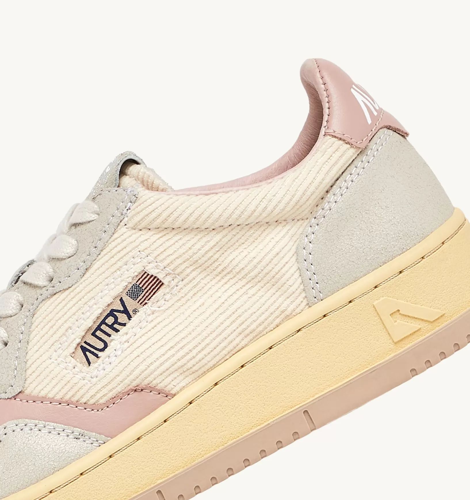 AUTRY Sneakers Medalist Low In Velluto A Costine Avorio E Pelle Grigia E Rosa^Donna Medalist