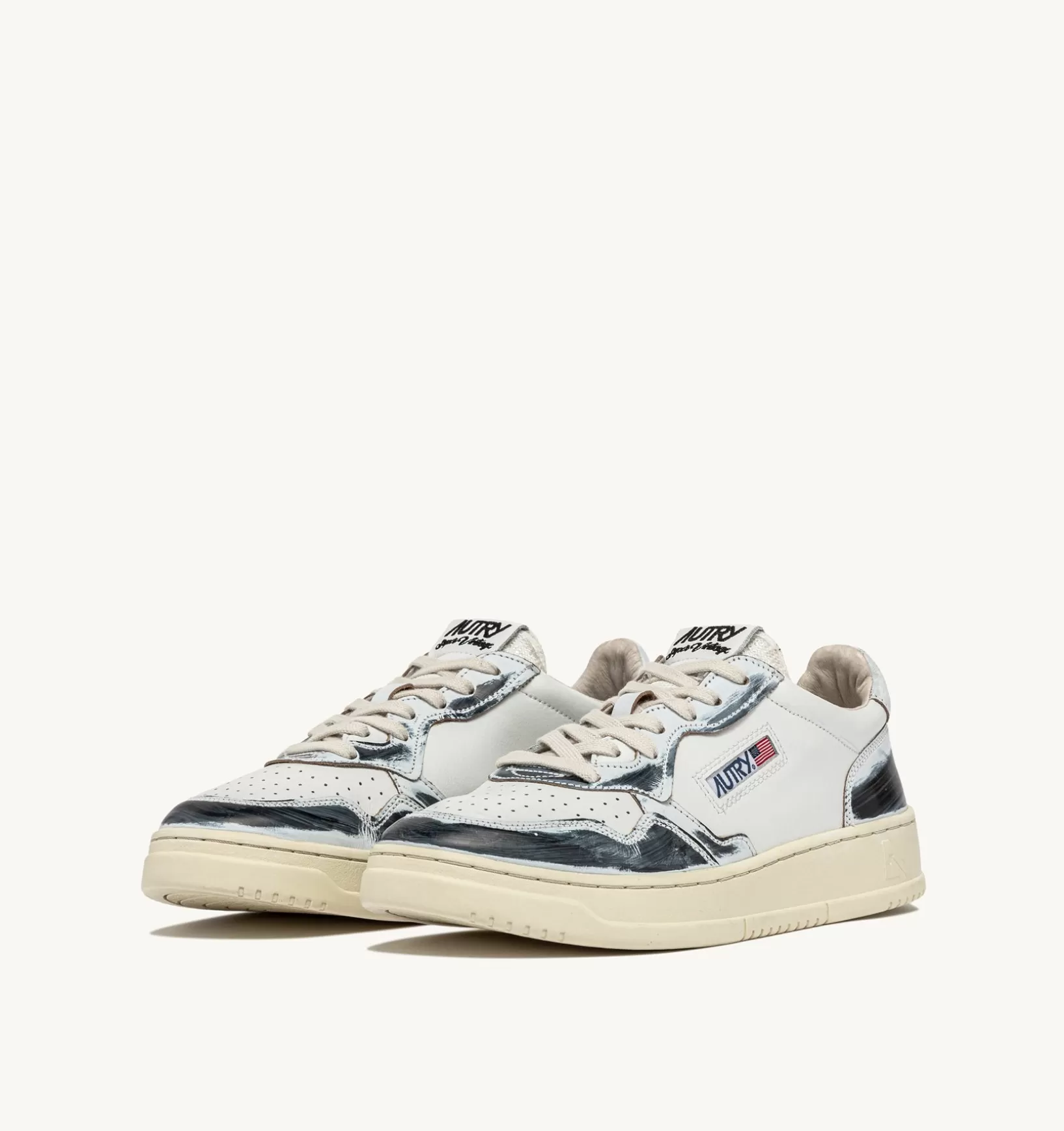 AUTRY Sneakers Medalist Low Super Vintage In Pelle Effetto Asportable Colore Bianco E Nero^Uomo Super Vintage
