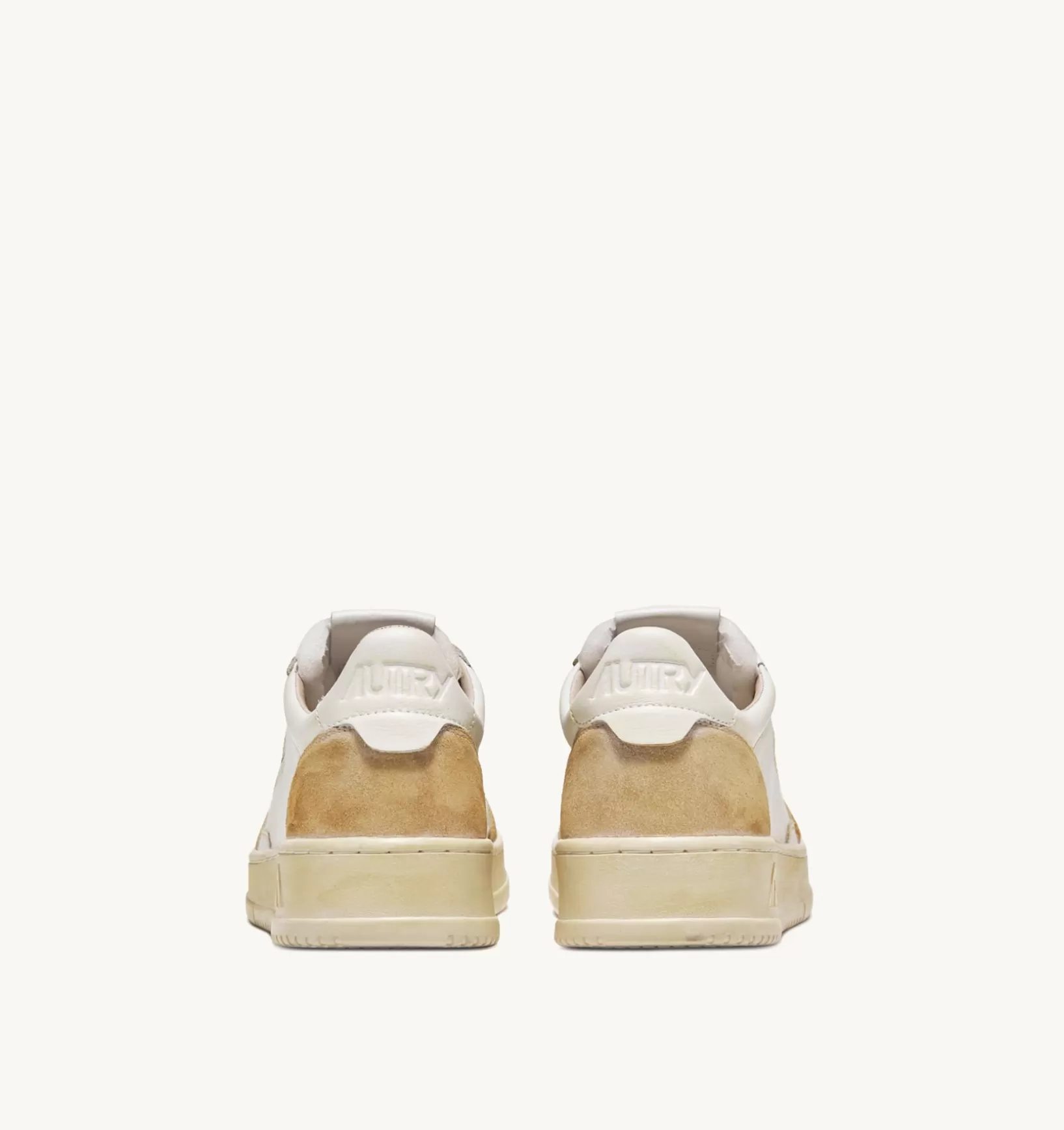 AUTRY Sneakers Medalist Low Super Vintage In Pelle Yellowing Bianco^Uomo Super Vintage