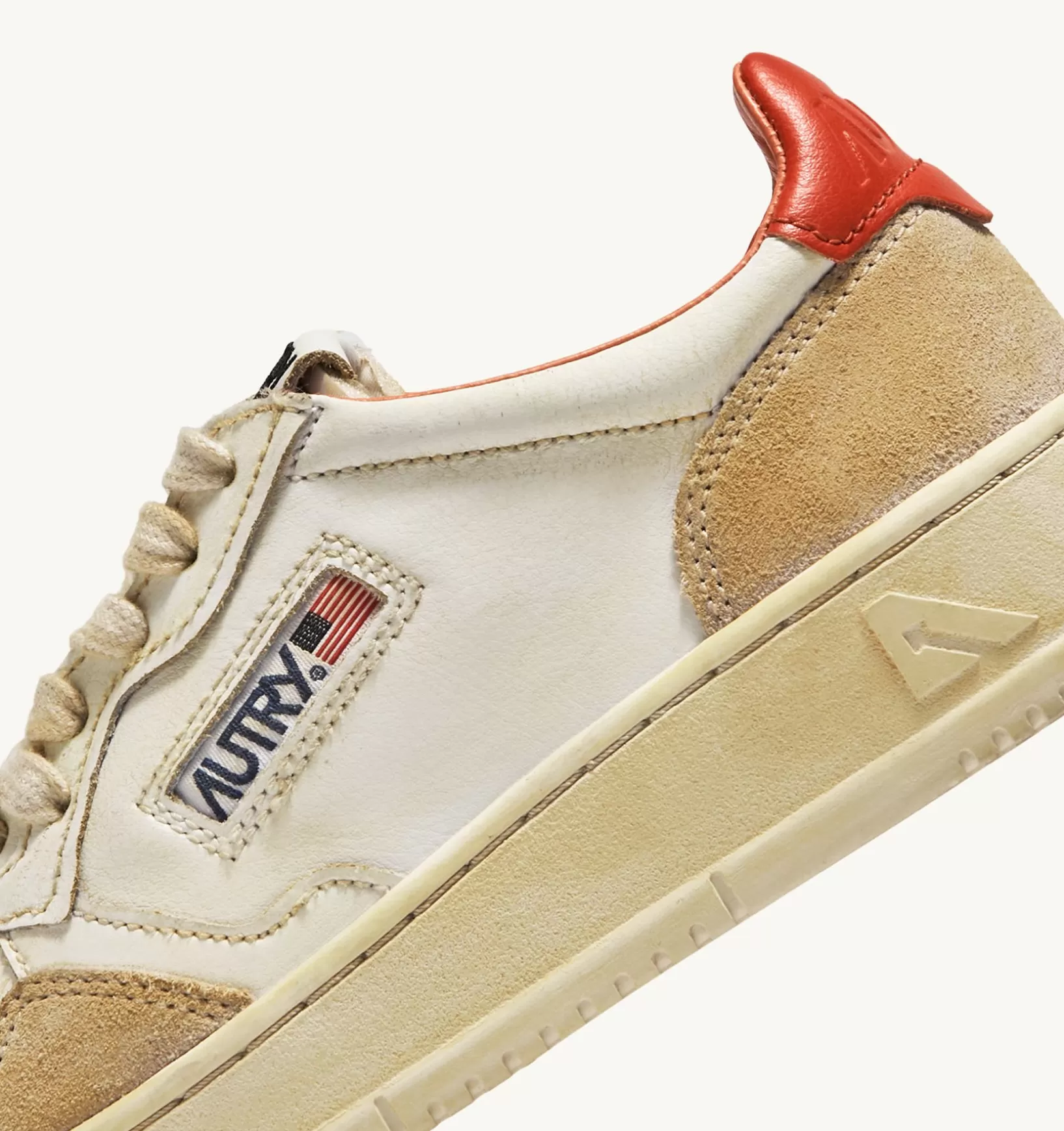 AUTRY Sneakers Medalist Low Super Vintage In Pelle Yellowing Bianco Arancio^Uomo Super Vintage