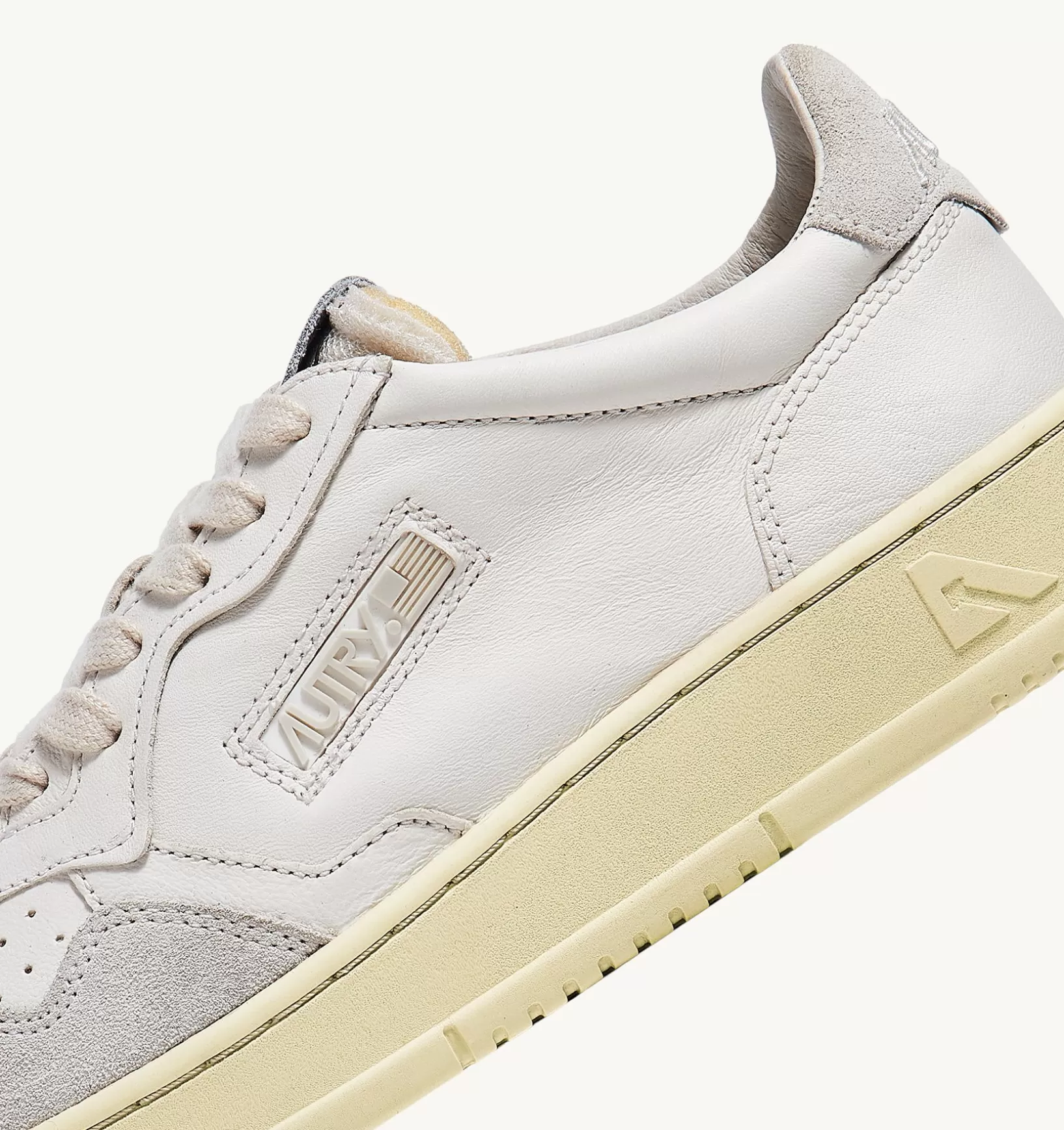 AUTRY Sneakers Open Low In Pelle E Suede Colore Bianco^Uomo Open